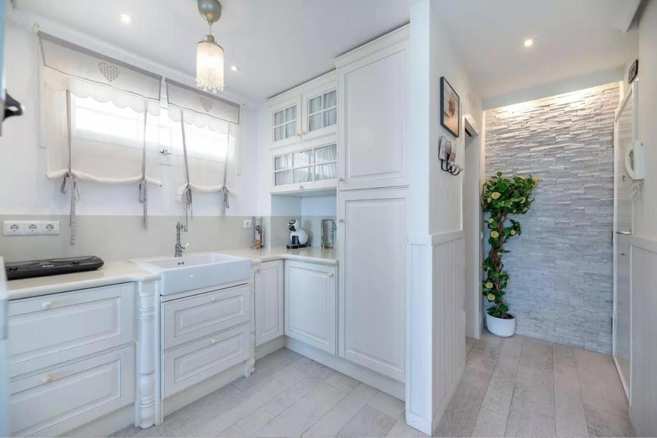 Apartemen Estudio-primera Linea De La Playa Marbella
