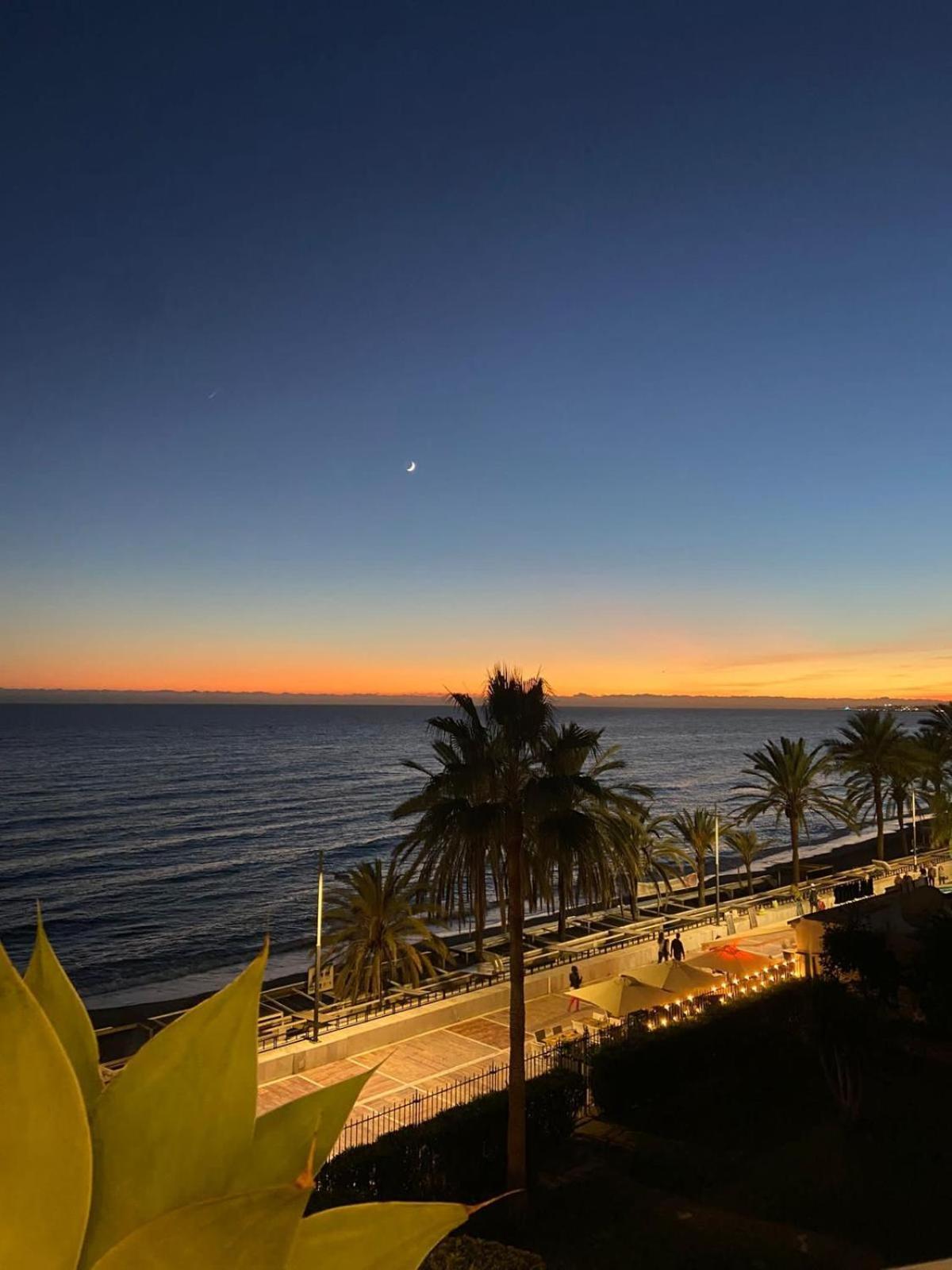 Estudio-primera Linea De La Playa Apartemen *